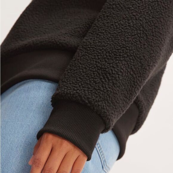 Everlane The ReNew Fleece Oversized Crew Black Size Small NWT - Picture 3 of 8